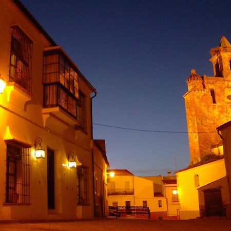 Casa Rural Y Restaurante Casa Adriano Pension Alanís Buitenkant foto