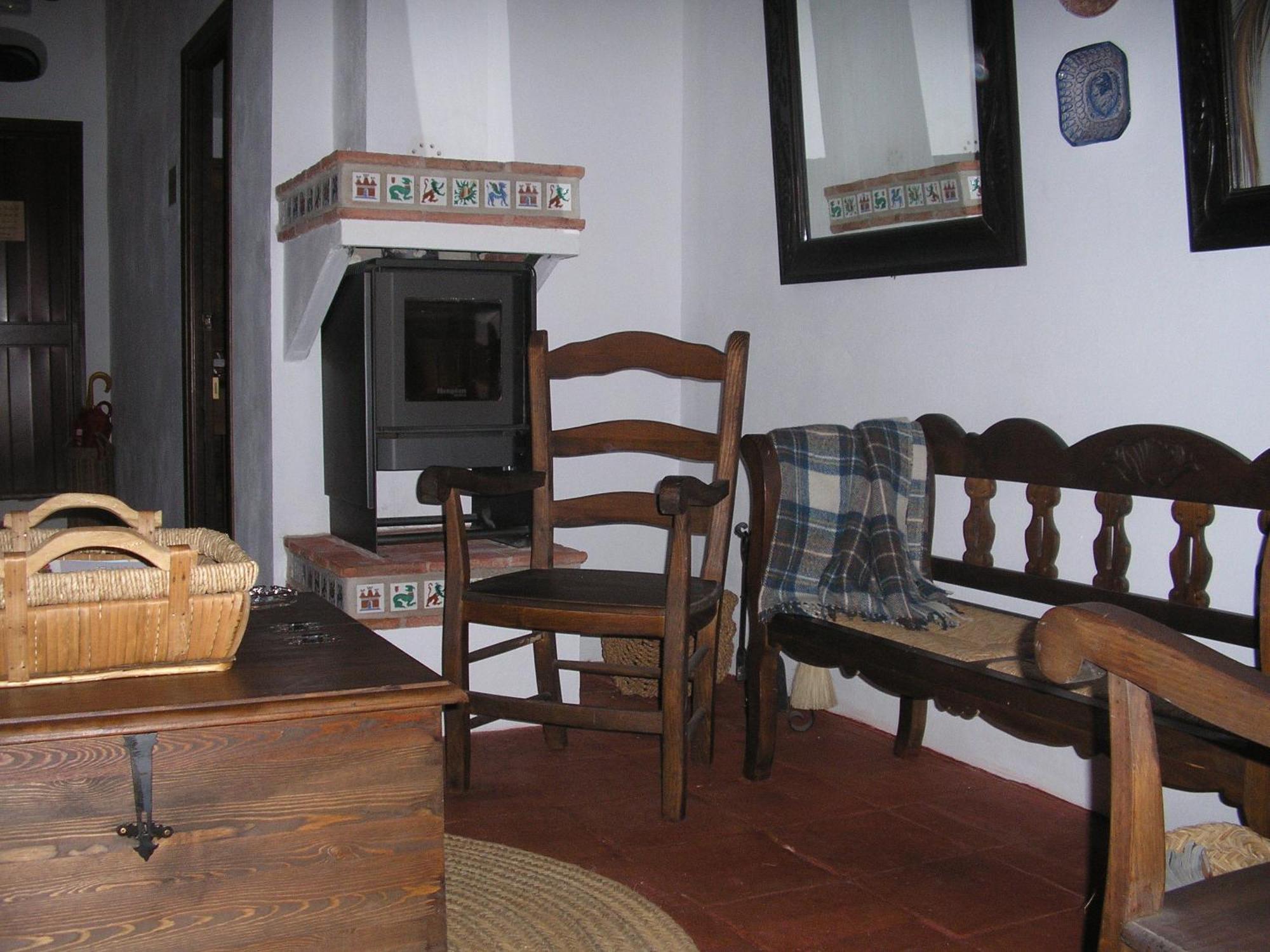 Casa Rural Y Restaurante Casa Adriano Pension Alanís Buitenkant foto