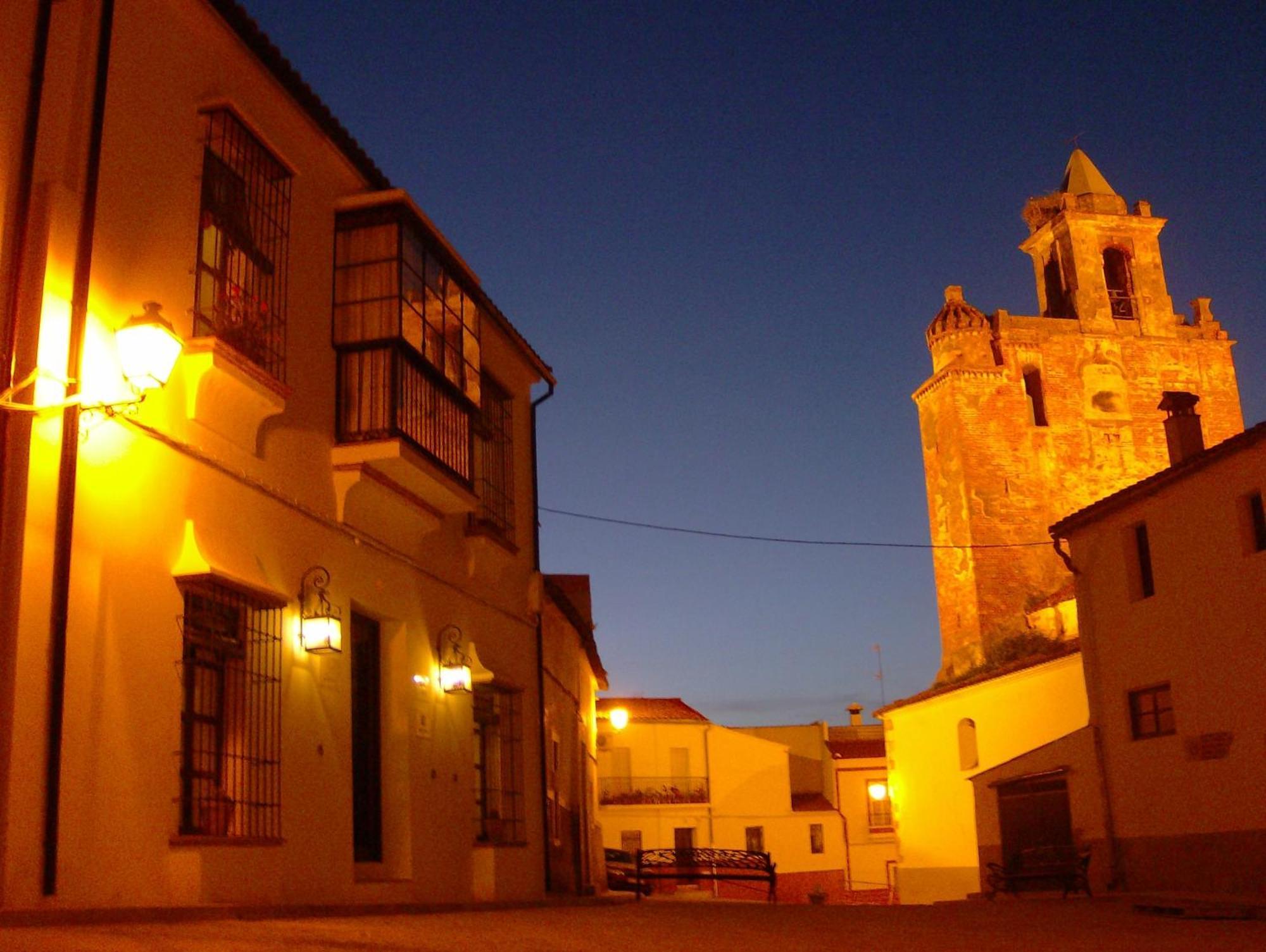 Casa Rural Y Restaurante Casa Adriano Pension Alanís Buitenkant foto